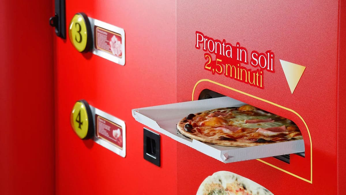 Pizza vending machine 