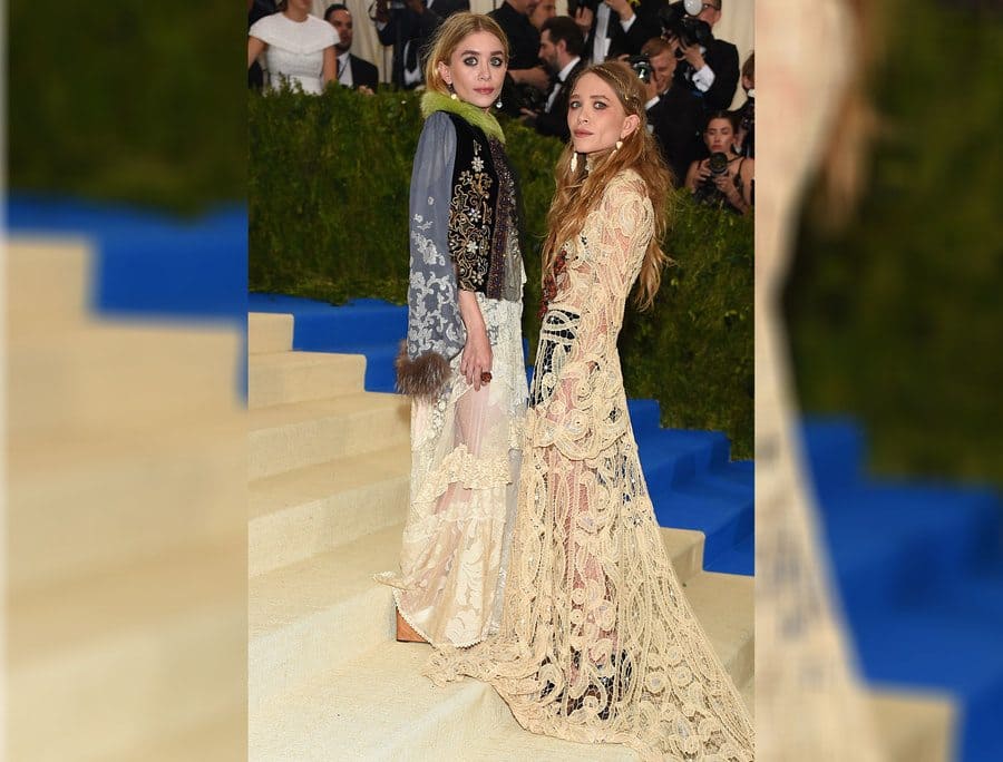 Mary Kate and Ashley Olsen in lace dresses at the Met Gala in 2017.