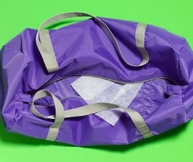 Put dryer sheet in your gym bag to freshen it up