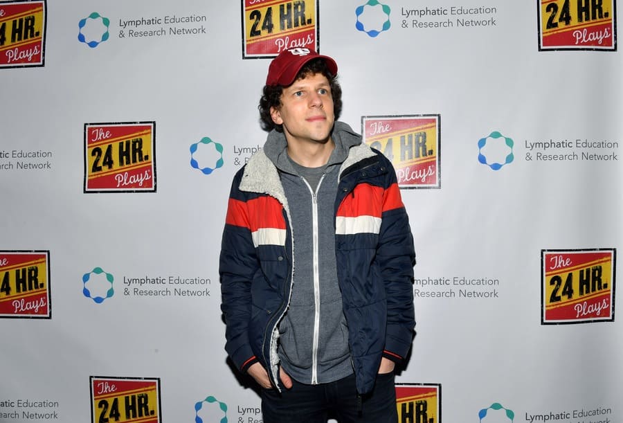 Jesse Eisenberg was hanging out at a red-carpet event in 2019. 