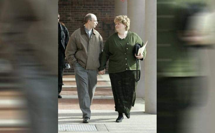 Jeff and Penny Ingram walking away from a courthouse 