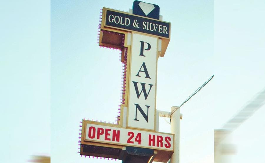 La Firma para Gold and Silver Pawn