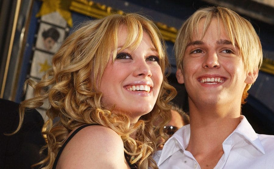 Hilary Duff and Aaron Carter on the red carpet at the Lizzie McGuire Movie premiere 