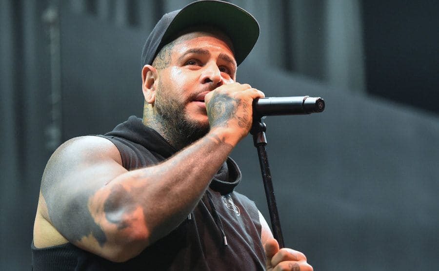 Singer Tommy Vext of Bad Wolves is getting emotional during a performance after the news of Amie’s death came out in the news report.