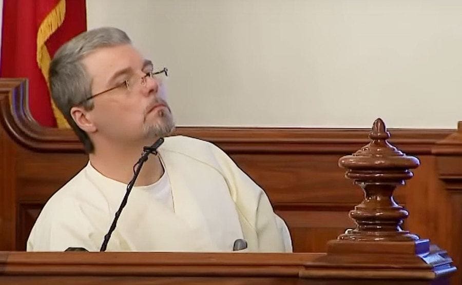 Jason Autry sits on the stand testifying. 