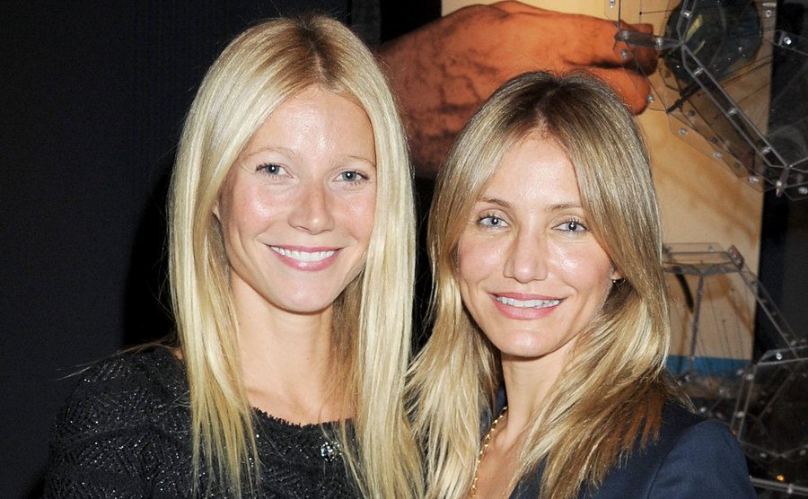 Paltrow and Diaz pose for a picture together.