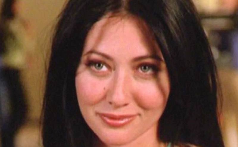 A still of Shannen Doherty in an episode of Charmed.