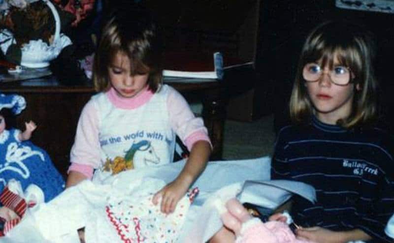 A dated picture of Jessie with her sister Janel.