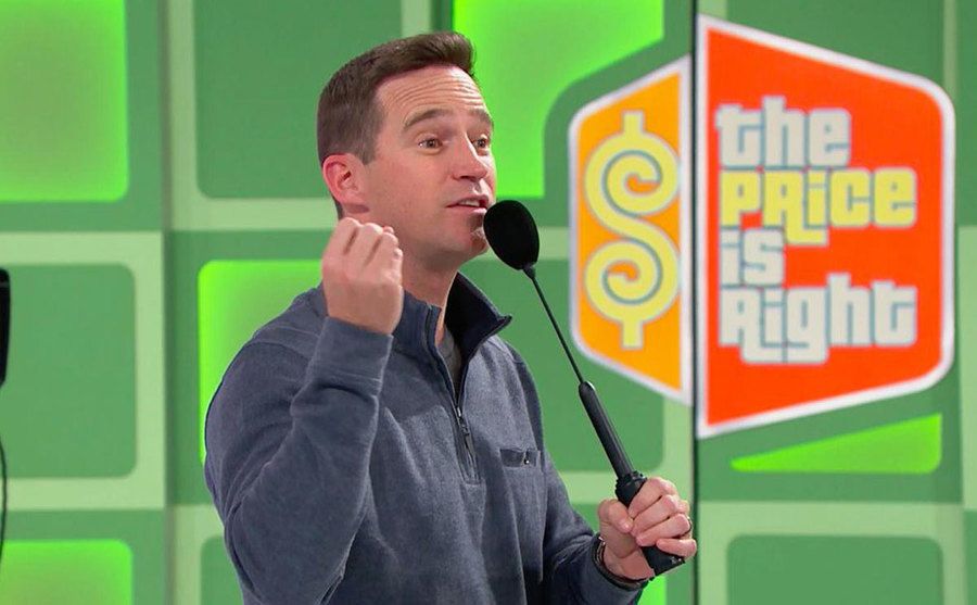 A still of Richards speaking in The Price Is Right.