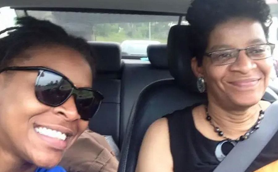 A picture of Sandra with her mom during the road trip.