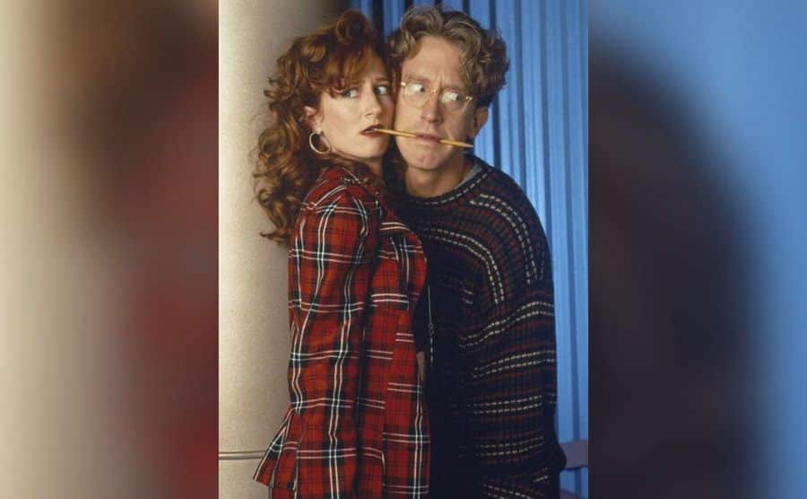 Vicki Lewis and Andy Dick in a promo shot for NewsRadio. 