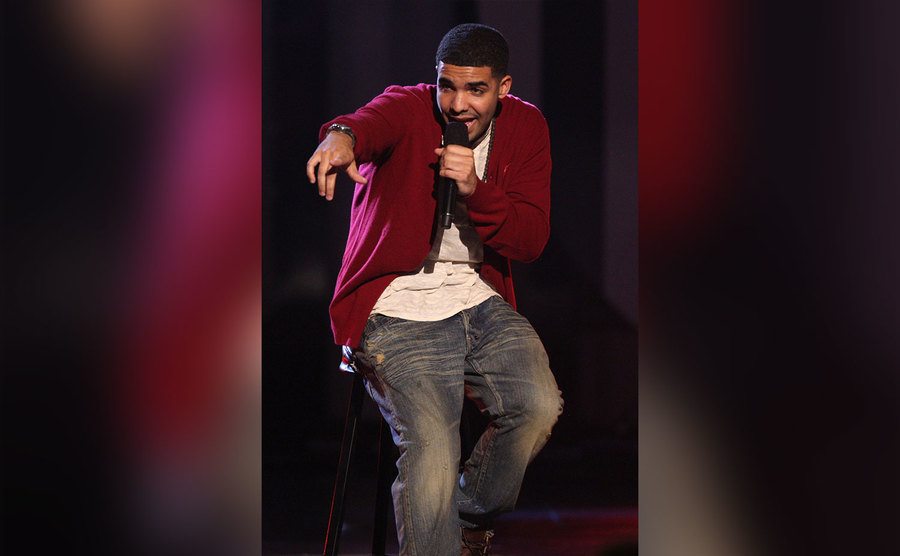 Drake onstage at the 2009 BET Awards. 